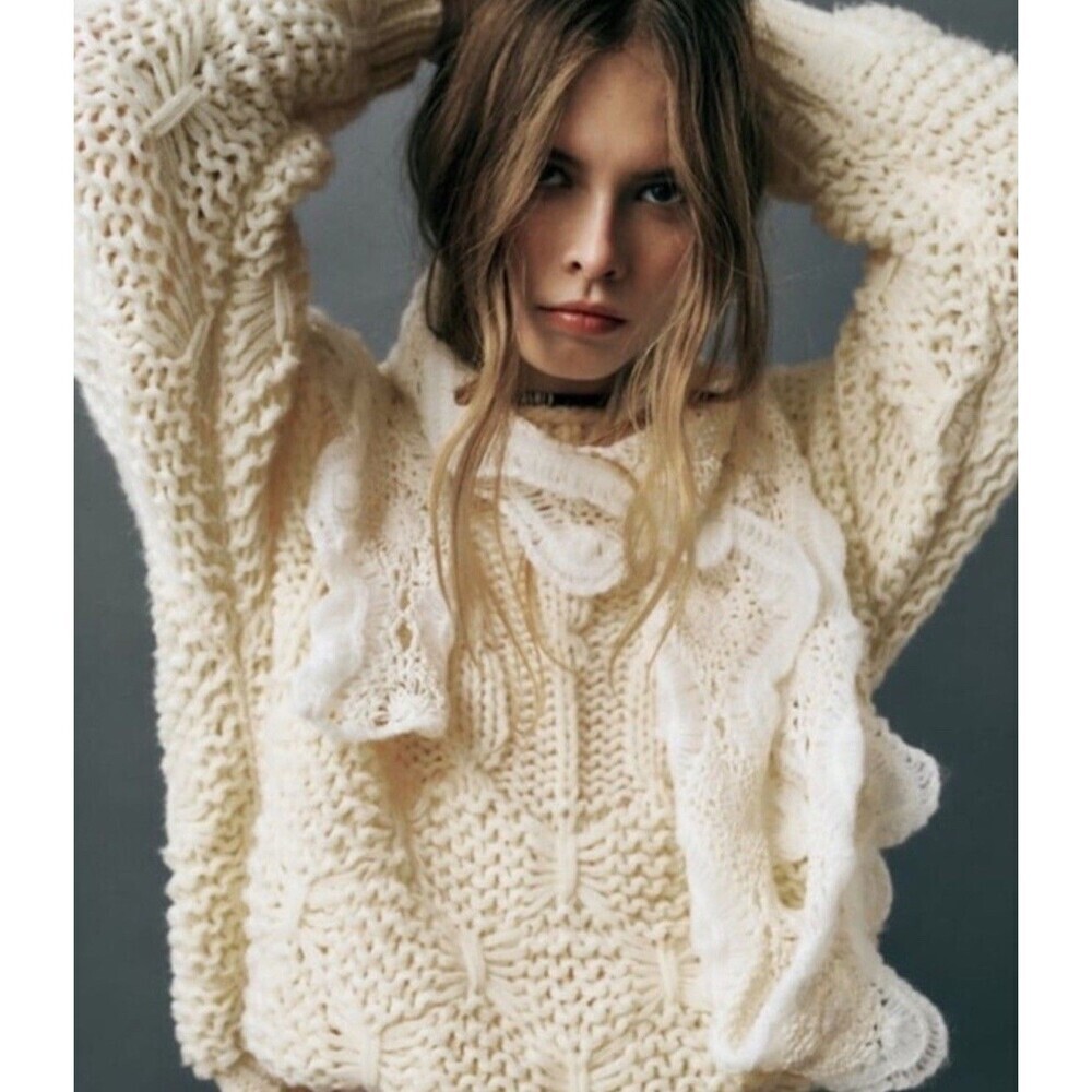 Zara Womens Chunky Sweater Size M Crop Cream Cable Knit
